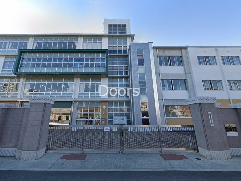 小学校　岡山市立鹿田小学校（小学校）まで1573m