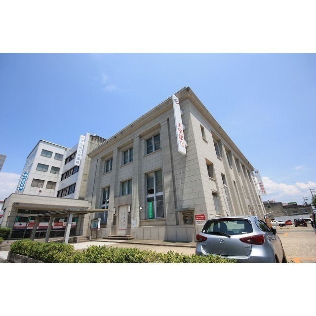 銀行　中国銀行津山支店（銀行）まで750m