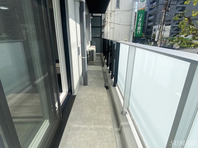 バルコニー　陽当たり良好なバルコニーです