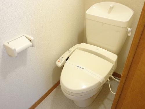 トイレ　温水洗浄便座