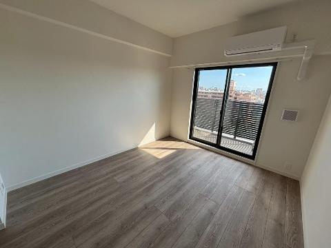 居室・リビング　室内