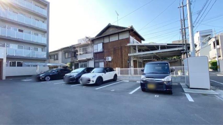 駐車場　駐車場