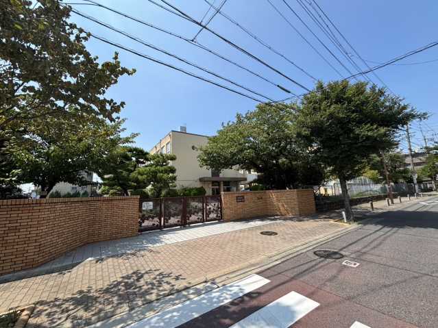 小学校　稲葉地小学校トワイライトスクール（小学校）まで392m