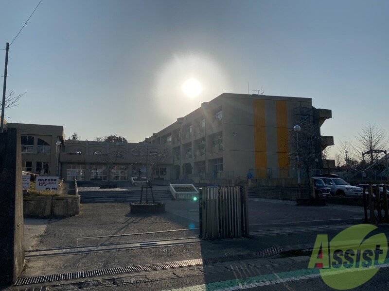 小学校　仙台市立南中山小学校（小学校）まで887m