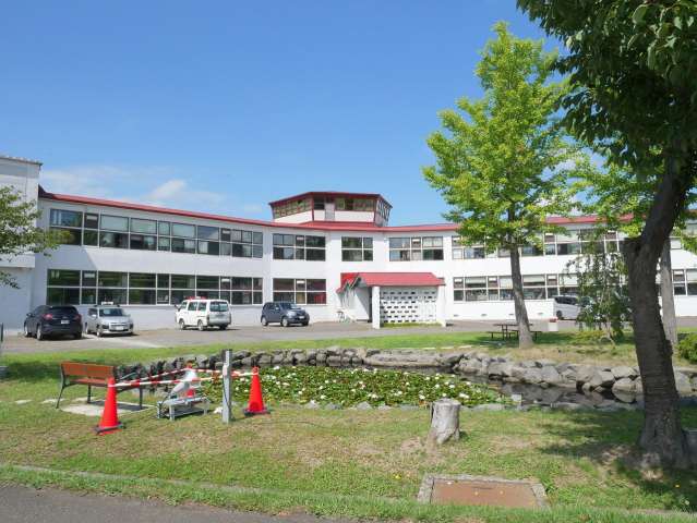 その他　三笠市役所水道課上下水道お客様センター（その他）まで1690m