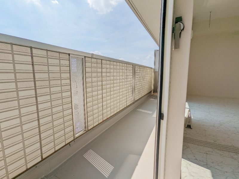 バルコニー　図面と現状に相違がある場合には現状を優先