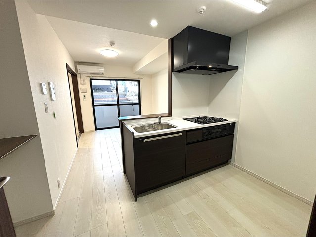 キッチン　※別号室の写真となります。イメージ、現状優先。