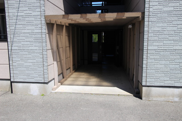 エントランス　エントランス