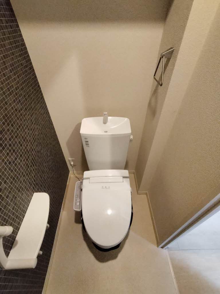 トイレ　トイレ