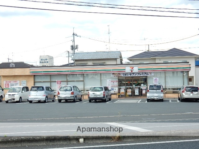 コンビニ　セブンイレブン下伊福西町店（コンビニ）まで327m