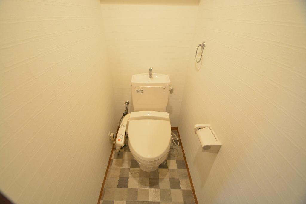 トイレ　シャワー付トイレ
