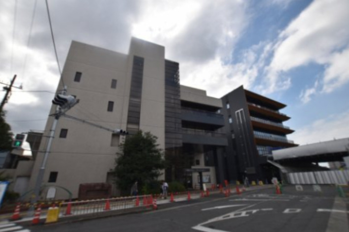 役所　和泉市役所（役所）まで182m