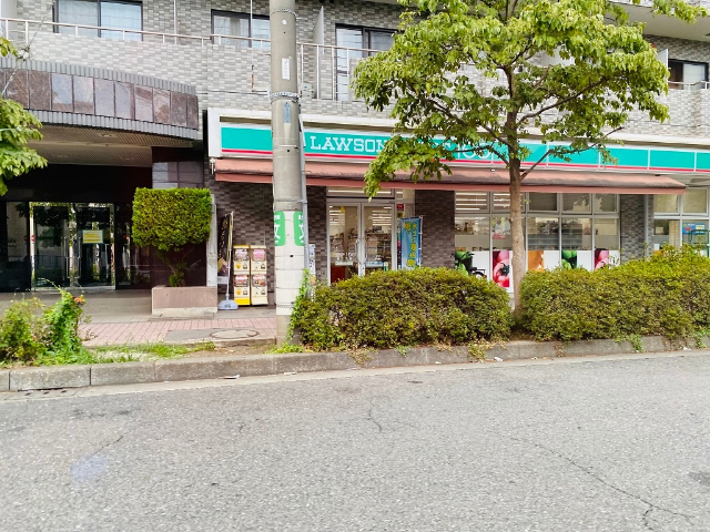 コンビニ　ローソンストア１００国立北店（コンビニ）まで493m