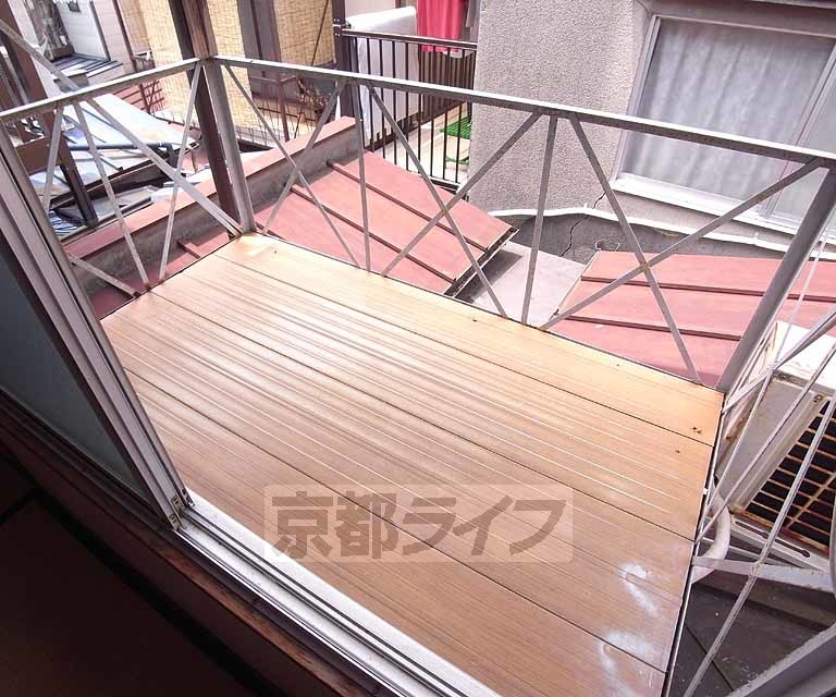 バルコニー　洗濯物も多く干せます。