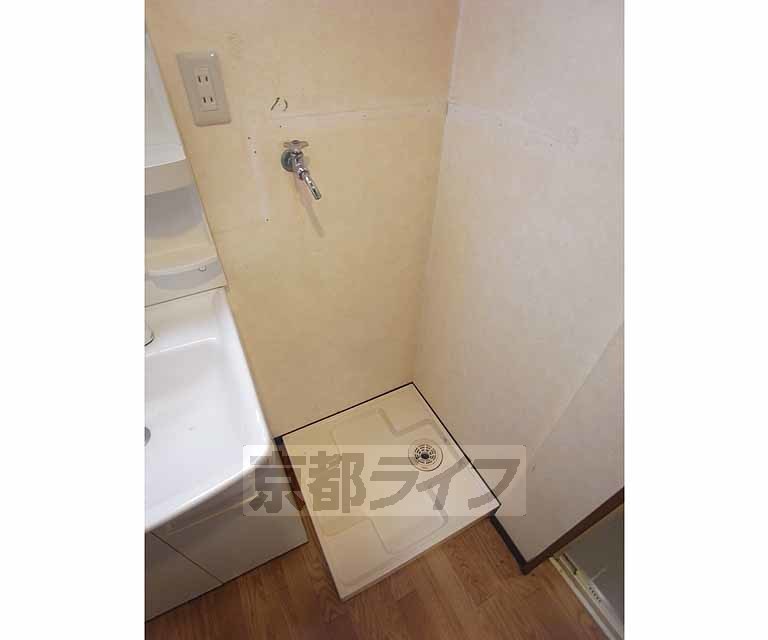 その他設備　室内洗濯機置場です。