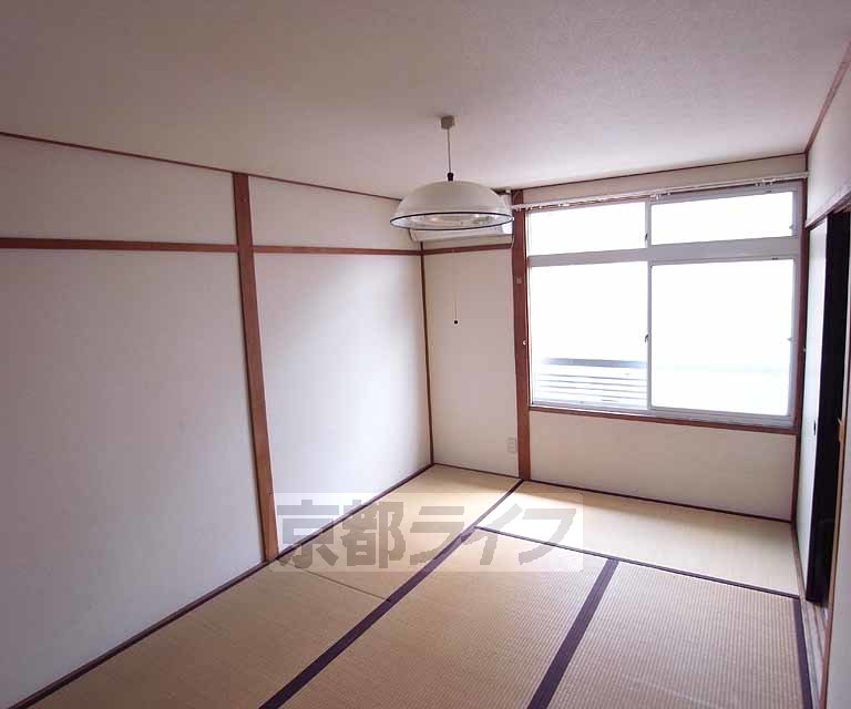 居室・リビング　趣のあるお部屋です。