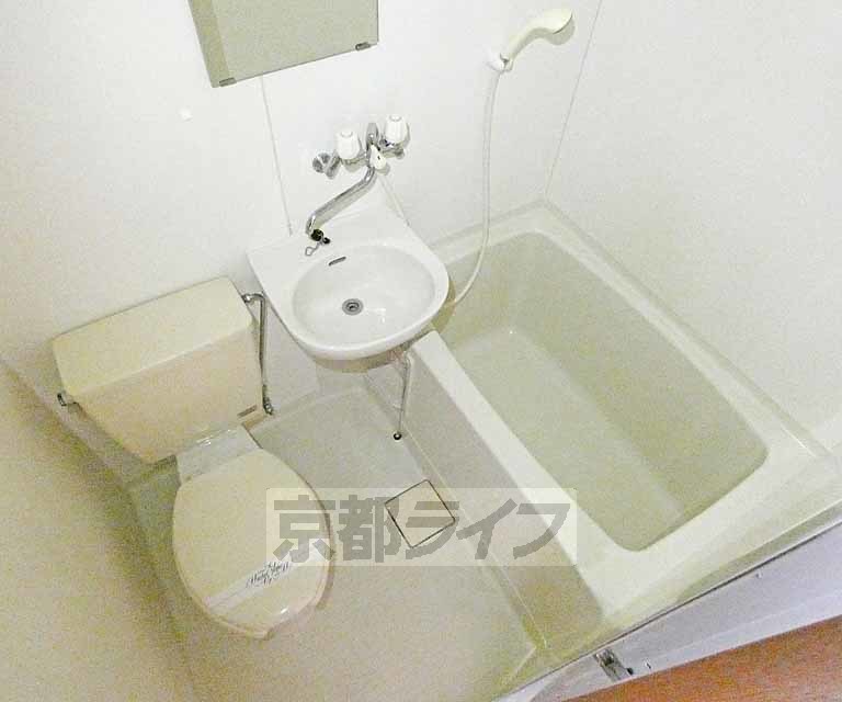 バス・シャワールーム　浴室です。