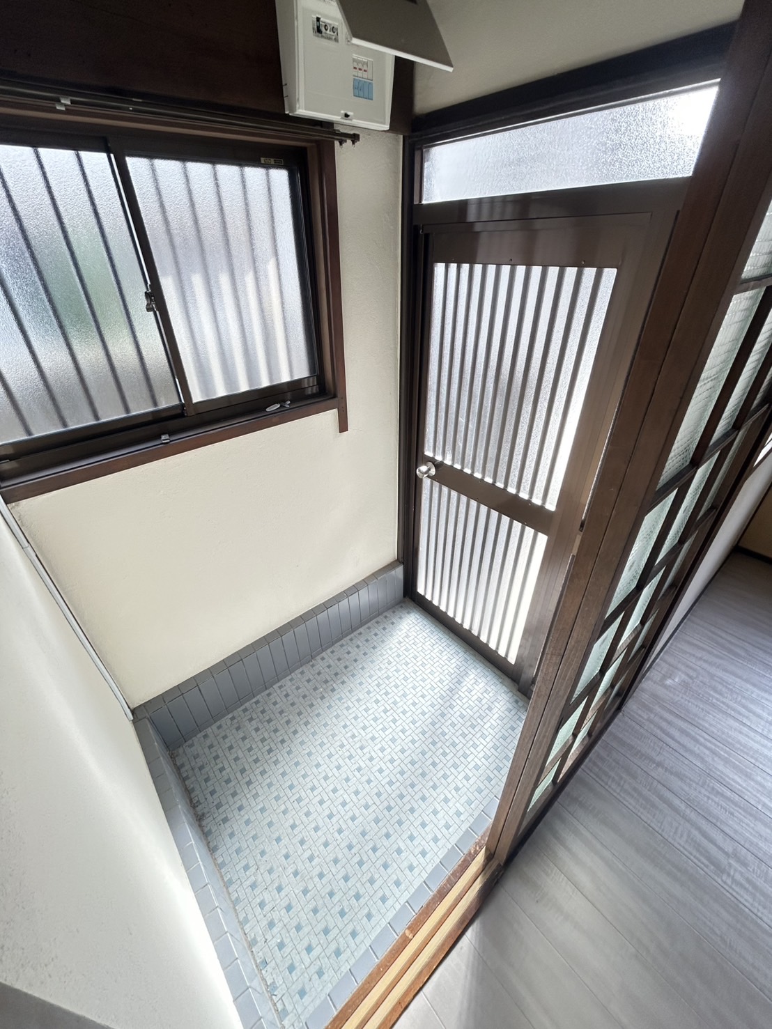 城が山5丁目戸建の玄関写真