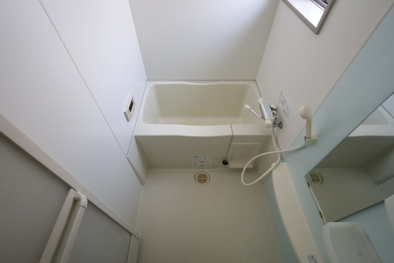 バス・シャワールーム　※別部屋の写真です