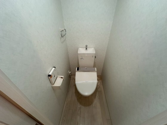 トイレ　※別部屋の写真です