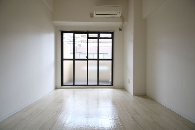 居室・リビング　※同建物内別室の参考写真です