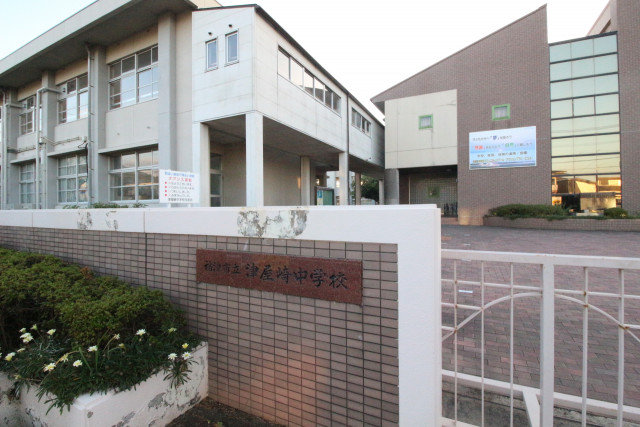 中学校　福津市立津屋崎中学校（中学校）まで1200m