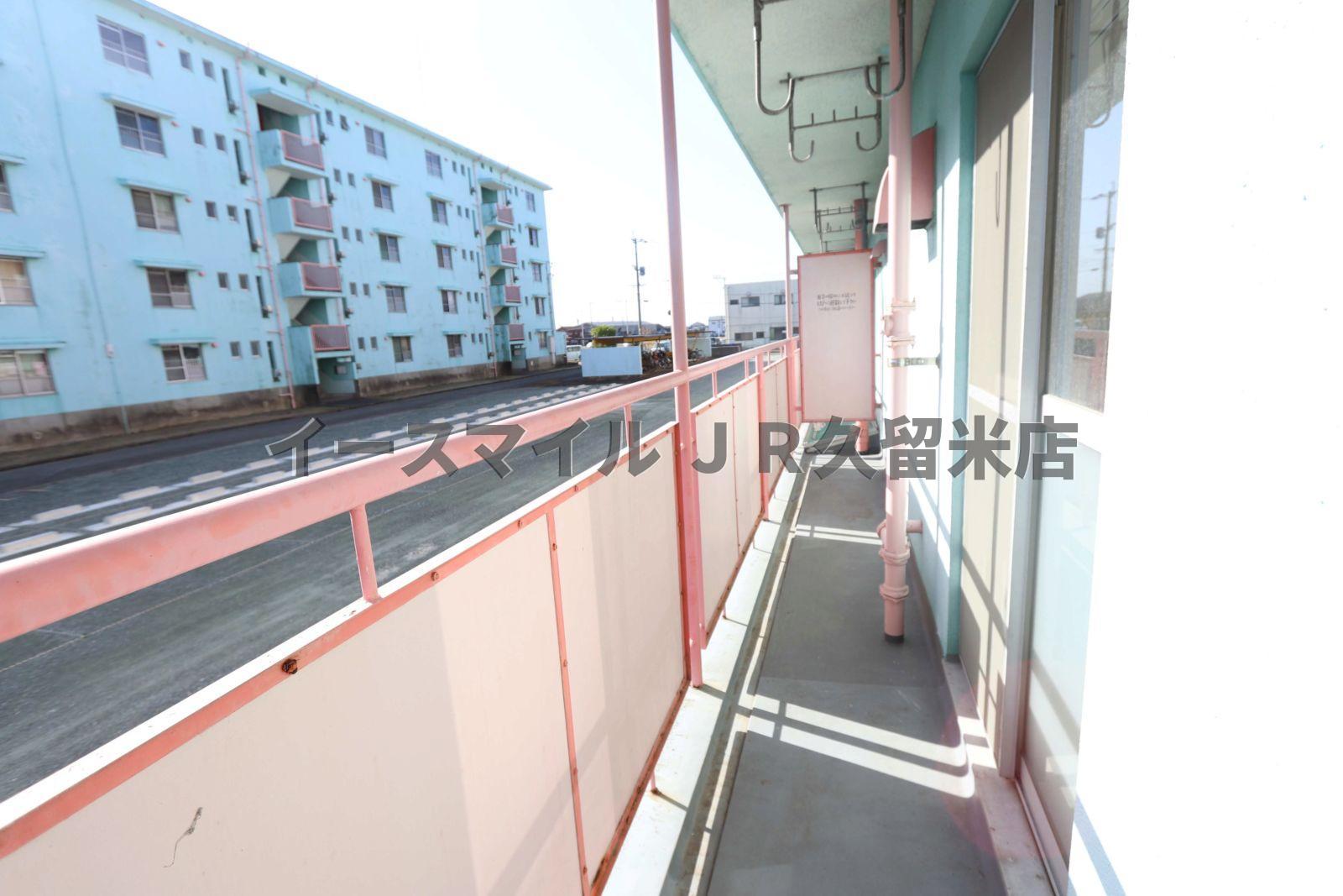 バルコニー　お洗濯にも便利なバルコニー付き