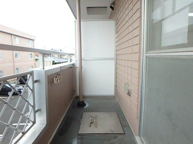 バルコニー　図面と現状に相違がある場合には現状を優先