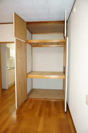 収納　奥行きのある収納。タップリ入ります。