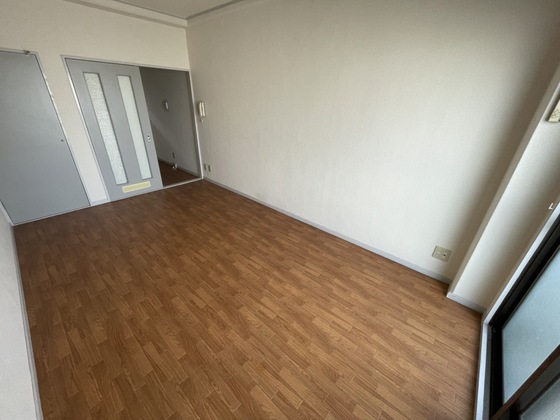 居室・リビング　※別部屋の写真です