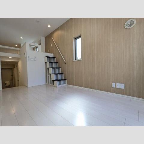 居室・リビング　室内