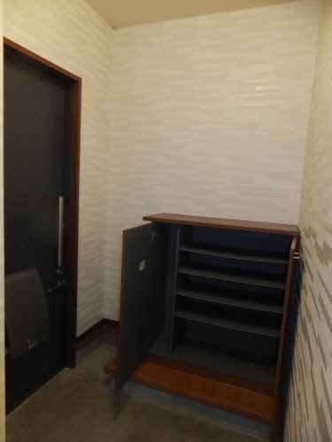 玄関　玄関下駄箱