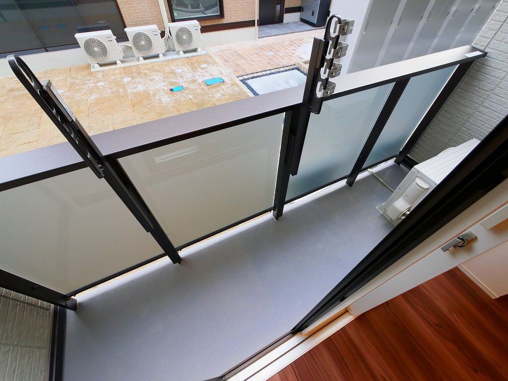 バルコニー　バルコニー