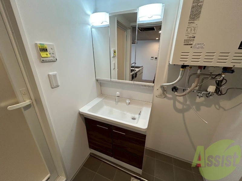 洗面設備　こちらに洗面台があります。朝の洗顔はこちらで。