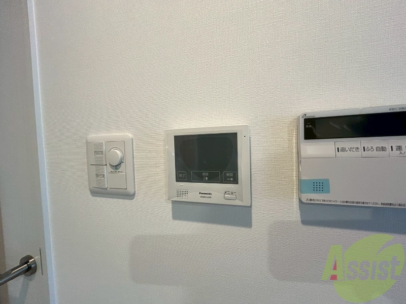 セキュリティ　ＴＶモニター付インターホンです。来客者の顔が見えるので安心！