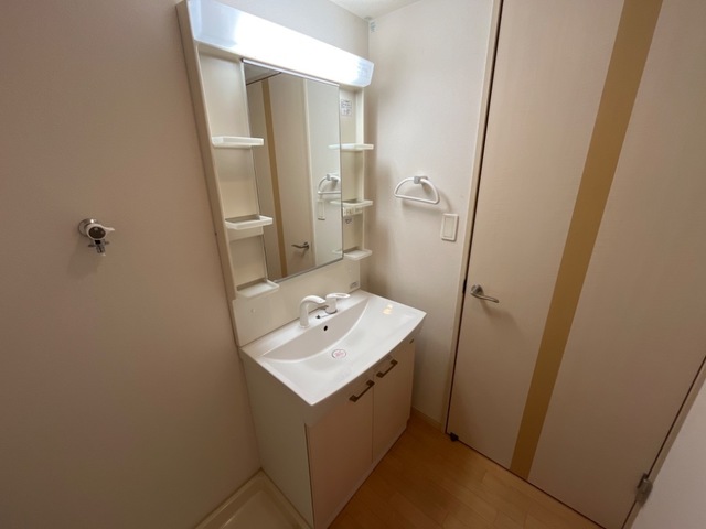 洗面設備　洗髪洗面化粧台