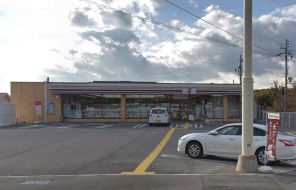 コンビニ　セブンイレブン 神戸多井畑南町店（コンビニ）まで588m