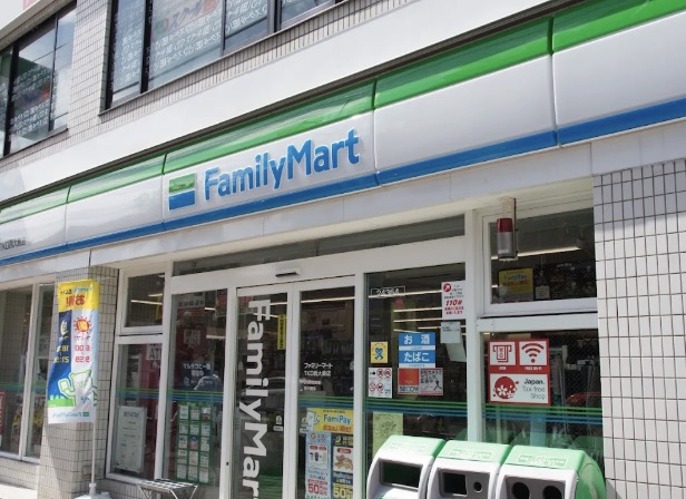 コンビニ　ファミリーマート西大島店（コンビニ）まで136m