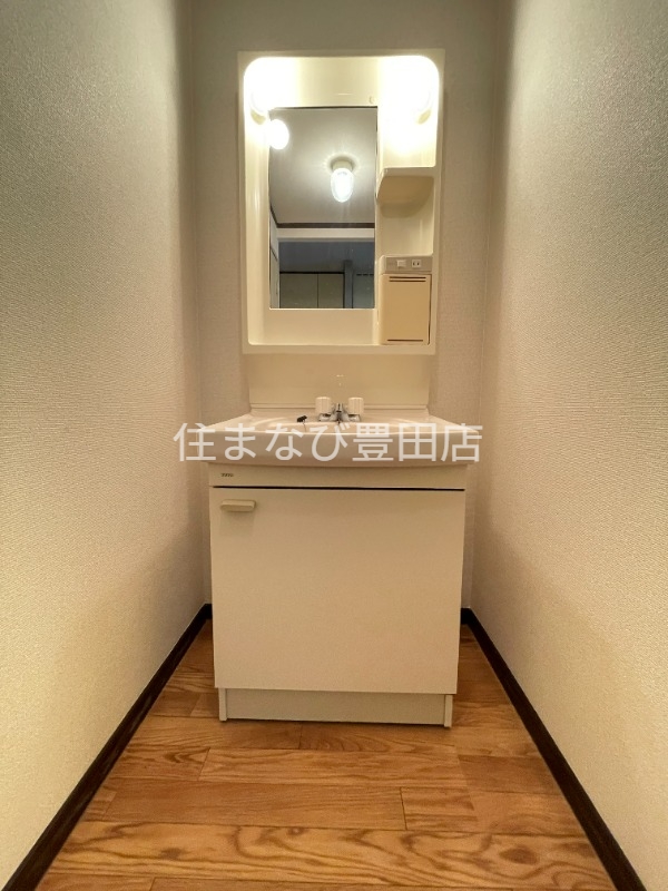 洗面設備　同型別部屋写真
