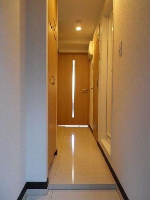 玄関　別部屋同仕様タイプ