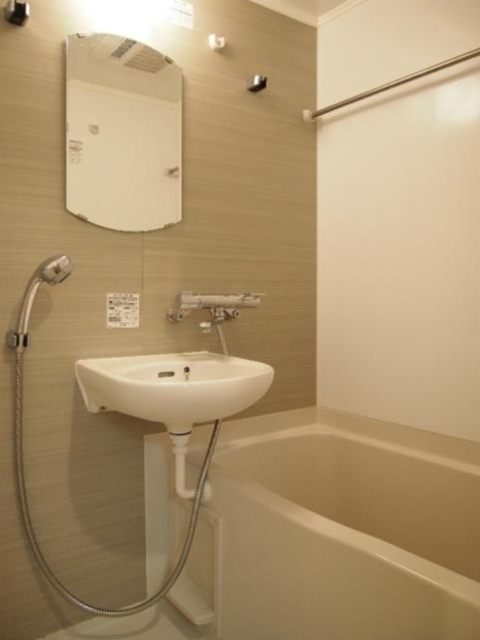 バス・シャワールーム　別部屋同仕様タイプ