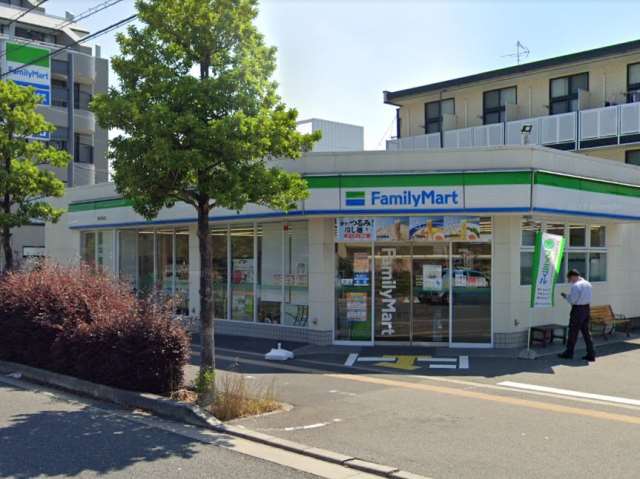 コンビニ　ファミリーマート池田神田店（コンビニ）まで557m