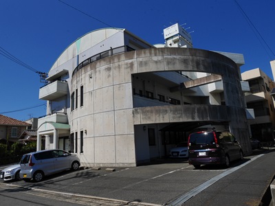 病院　【岡本クリニック】（病院）まで495m