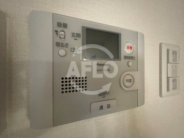 セキュリティ　カーサラピス　TVモニター付きインターホン