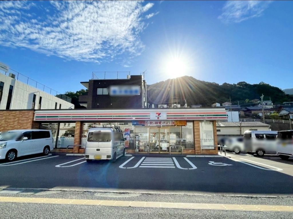 コンビニ　セブンイレブン長崎淵町店（コンビニ）まで160m