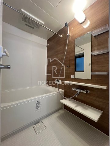 バス・シャワールーム　同マンション別部屋：参考写真