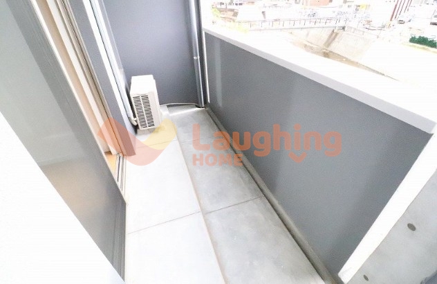 バルコニー　同施工会社物件の参考写真になります♪