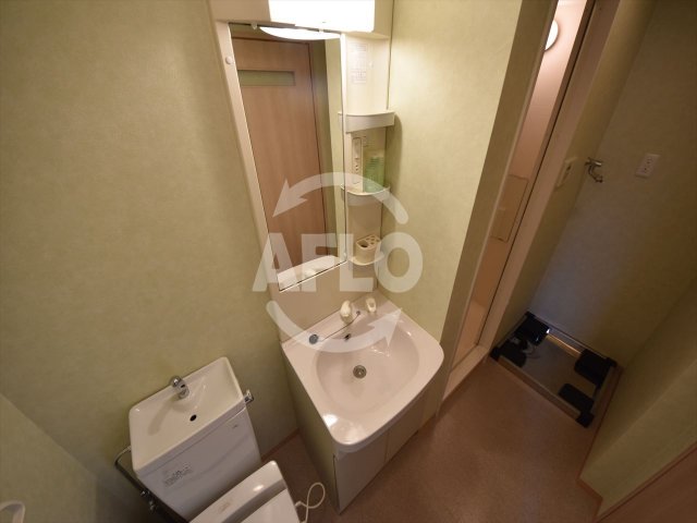 洗面設備　ヴィラタワー谷町　洗面台