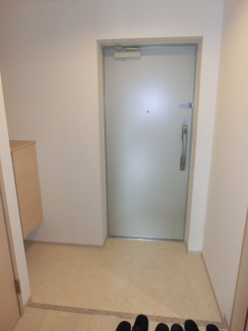 玄関　玄関に収納あり