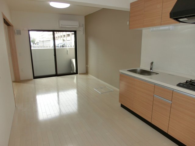 居室・リビング　ＬＤＫ10帖　オシャレな室内です♪